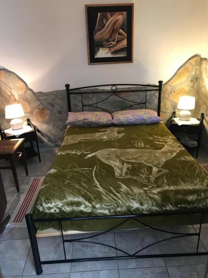 Gourgiana Apartments أندريتساينا المظهر الخارجي الصورة